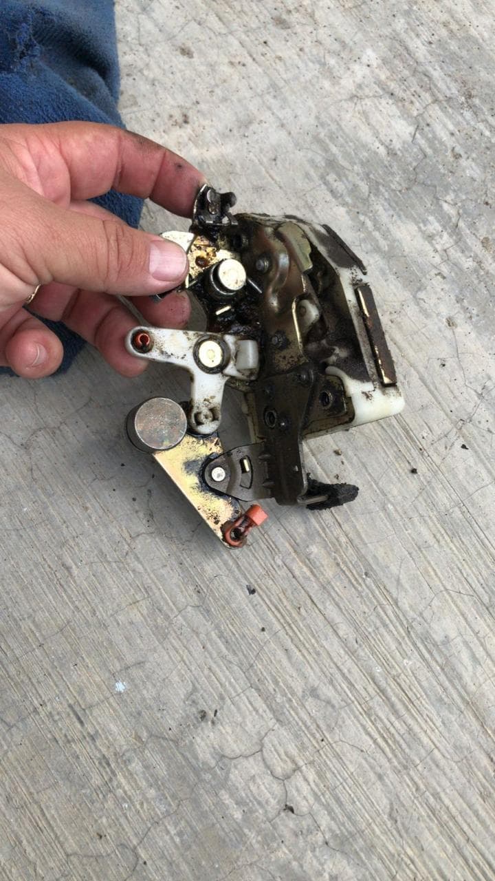 Apertura vehicular 80